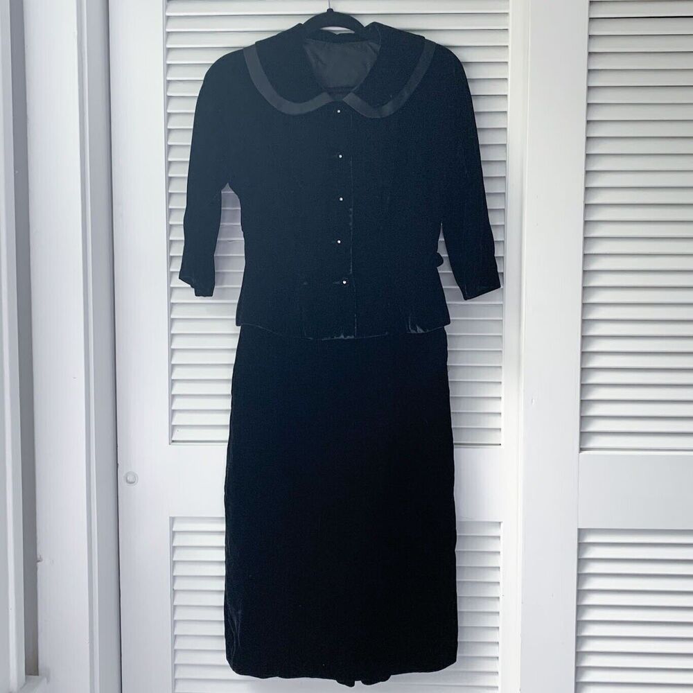 Vintage 1950s 50s Black Velvet Peter Pan Collar Skirt Suit Set S Goth Gothic